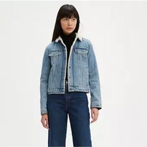 Levi’s Sherpa Jean Jacket. Size medium, new barely worn
